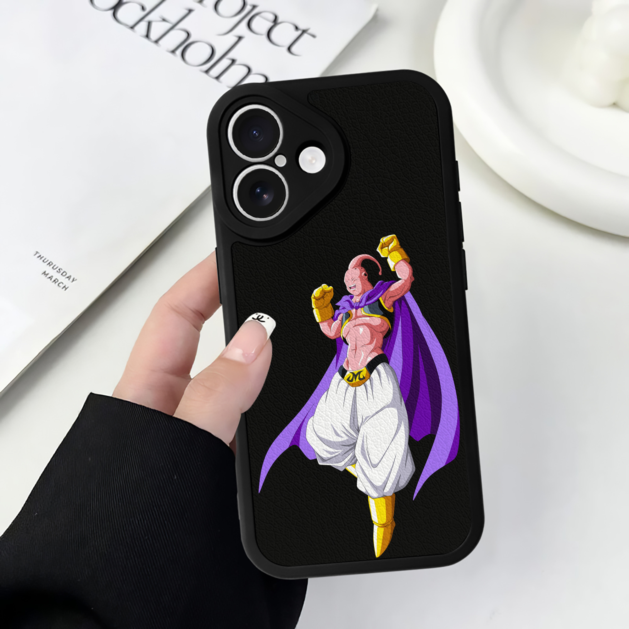（画像用） ドラゴンボール 魔人ブウ DRAGON BALL Majin Buu 【iPhone 16シリーズ対応】シリコンスマホケース（レザー調） 材質：シリコン